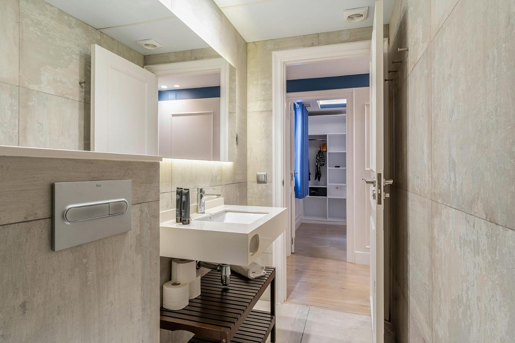 Enjoybcn Colon Apartments Barcelona Bagian luar foto