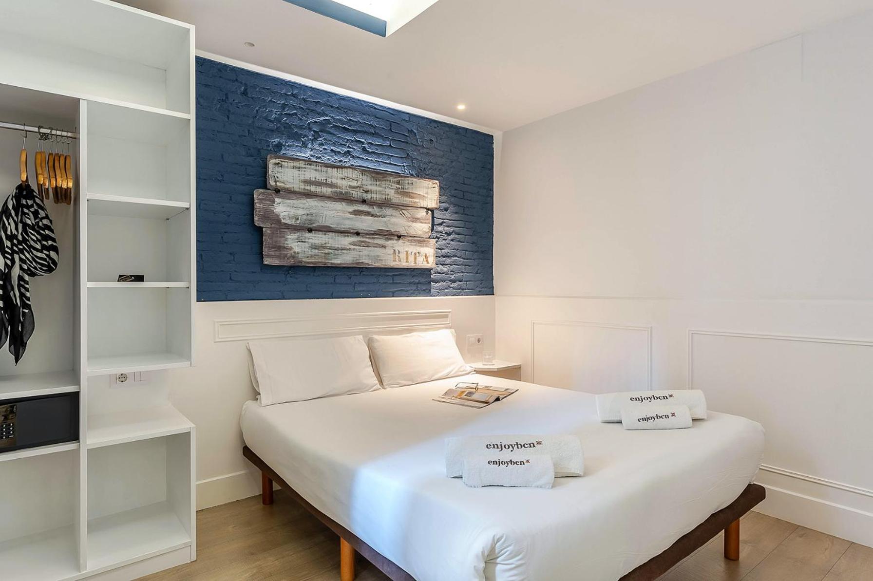 Enjoybcn Colon Apartments Barcelona Bagian luar foto