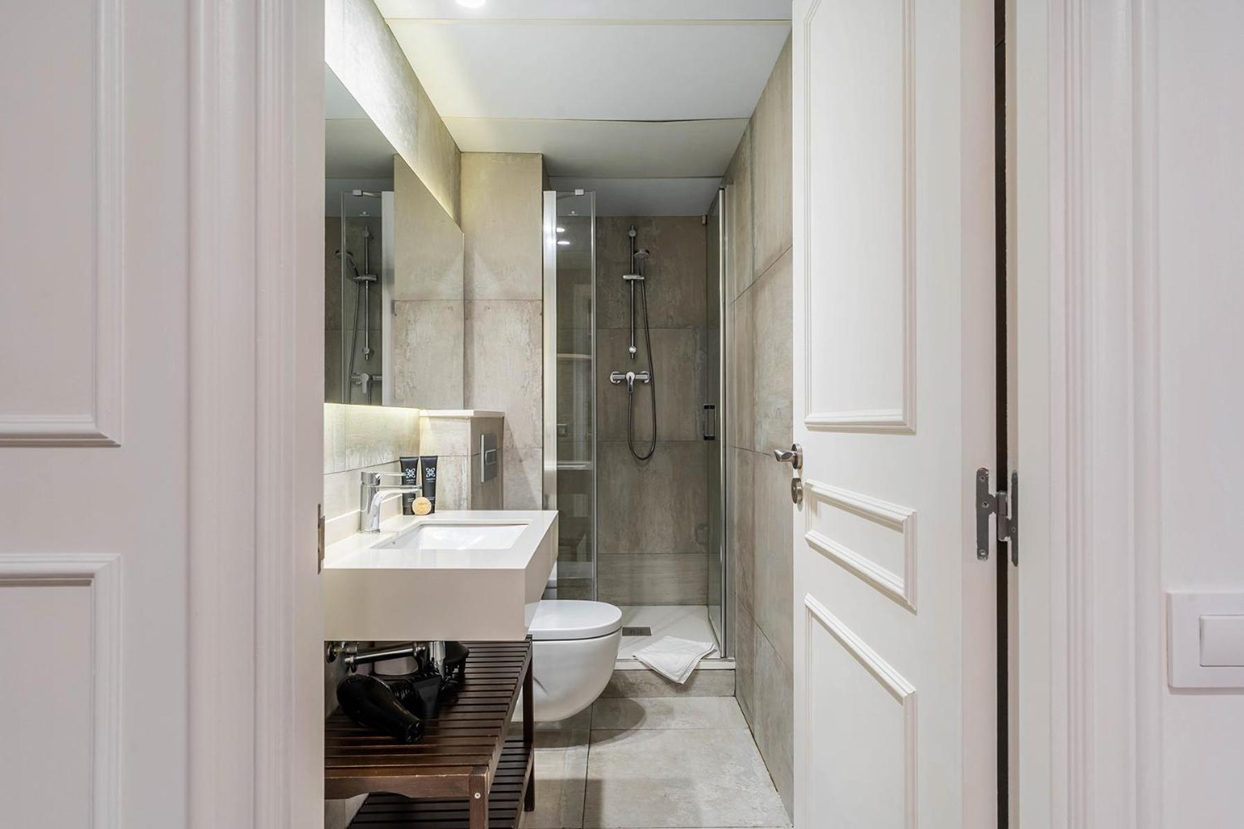 Enjoybcn Colon Apartments Barcelona Bagian luar foto