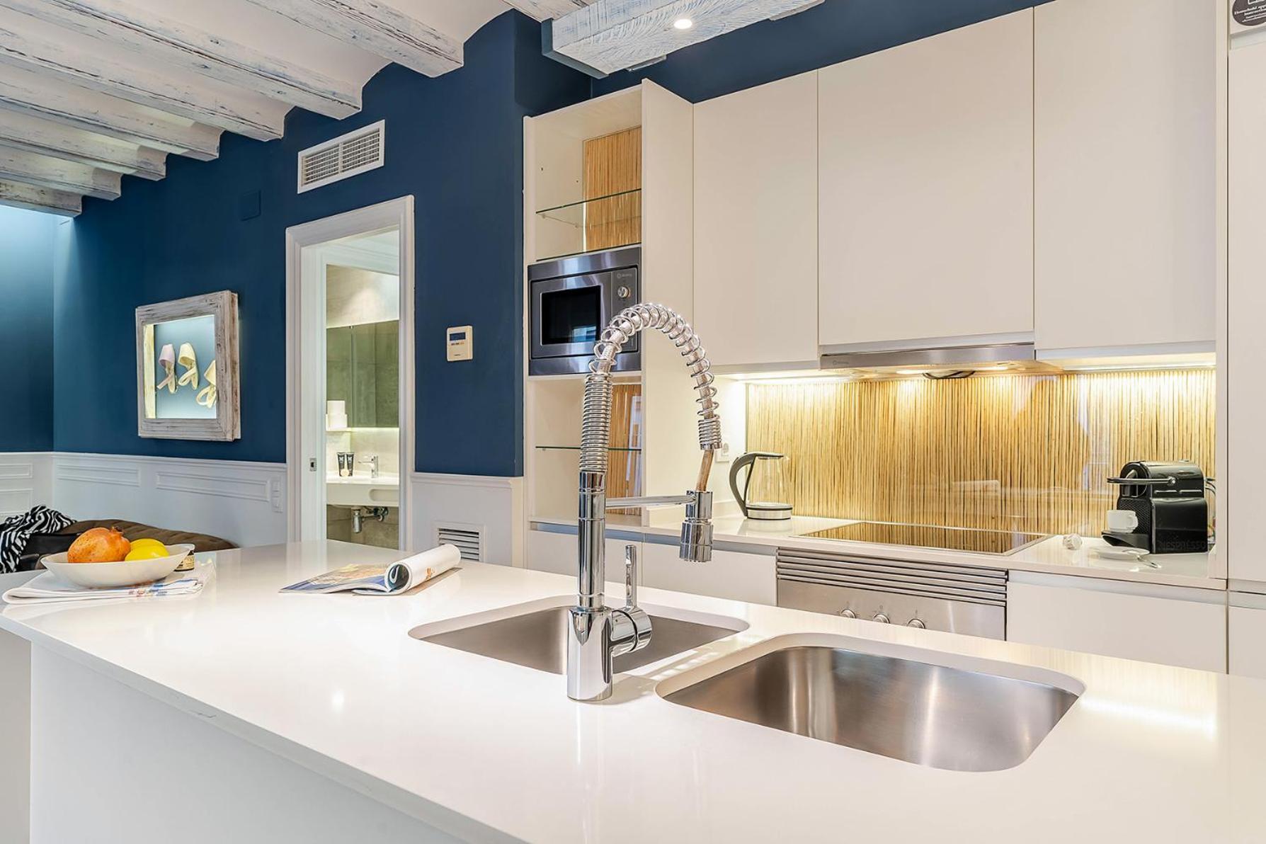 Enjoybcn Colon Apartments Barcelona Bagian luar foto