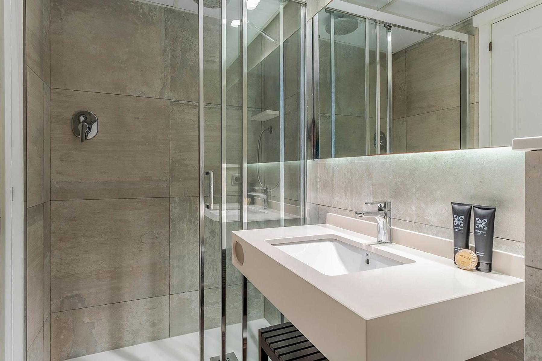 Enjoybcn Colon Apartments Barcelona Bagian luar foto